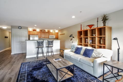 1018 Vacation by the Sea