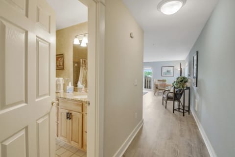 1018 Vacation by the Sea