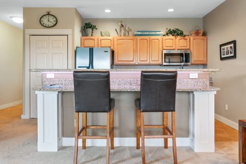 1238 Vacation by the Sea