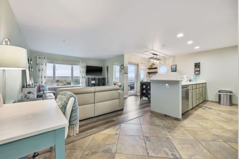 113 Vacation by the Sea