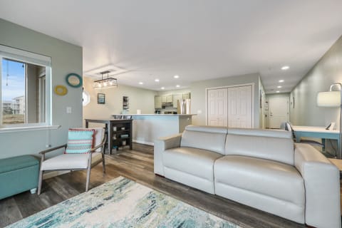 113 Vacation by the Sea