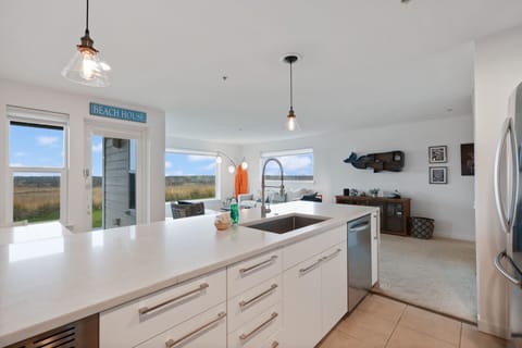 613 Vacation by the Sea