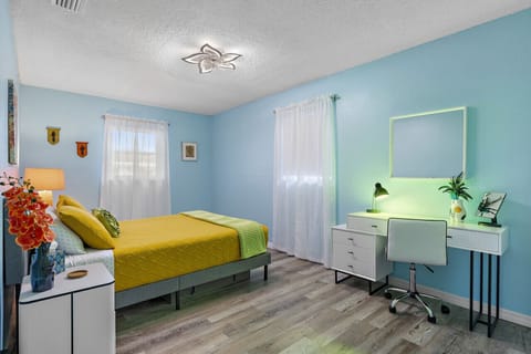 2 bedrooms, desk, iron/ironing board, free WiFi