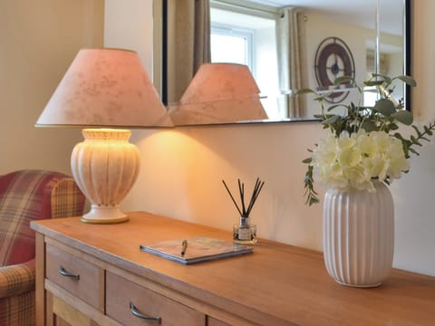 Interior | Frondeg, Tanygroes