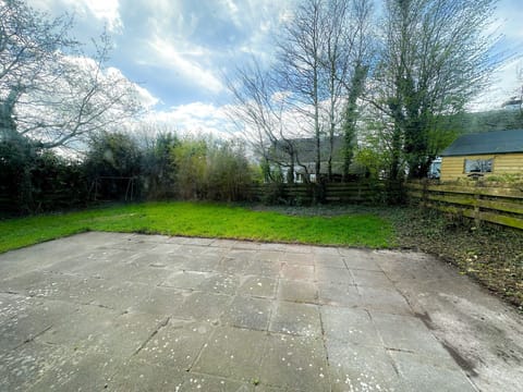 Brittas Bay Holiday Village No.7 – seaside accommodation next to blue flag sandy beach available in Co. Wicklow