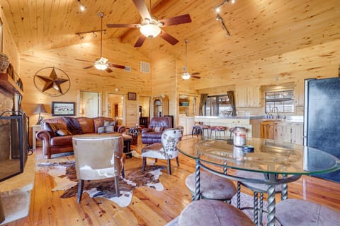 Dining Area | Dishware & Flatware