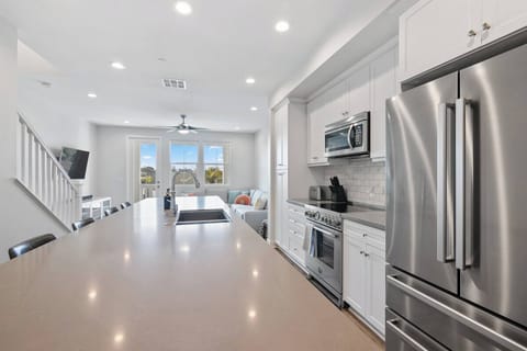 Perfect outside view of neighborhood while cooking and enjoying a meal