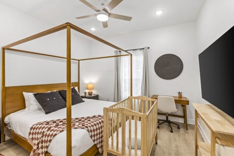 Keep your baby near you at all times with a rolling crib.