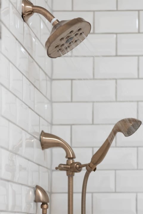 Hand-held showerhead