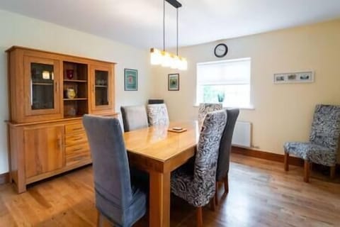 1c1f8886 4063 4123 a9eb f4ebfefa8174