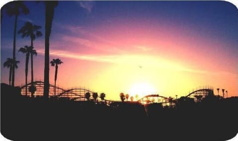 Very close to Belmont Park, Sea World, Zoo, Catamaran Hotel, all attractions