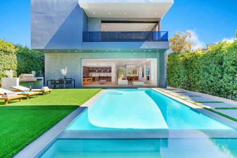 Pool | Outdoor pool, a heated pool