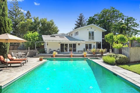 Monthly rental includes all utilities and weekly pool & gardening services.