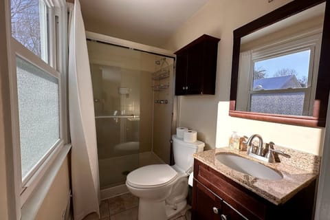 Combined shower/tub, towels, soap, toilet paper