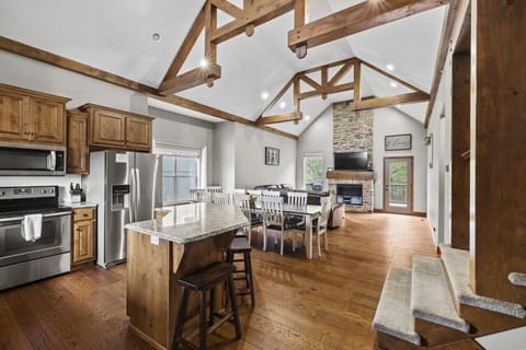 Open concept living, kitchen and dining spaces made for entertaining!