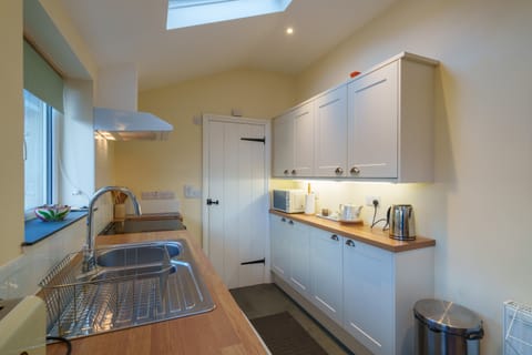Fisherbeck Cottage - Ambleside - Kitchen