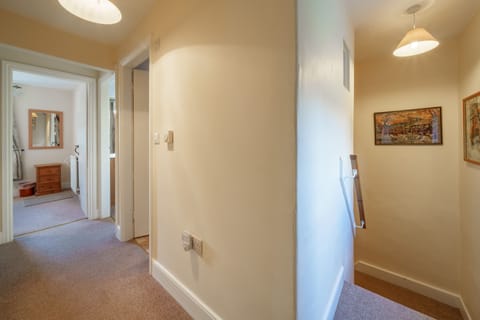 Fisherbeck Cottage - Ambleside - Upstairs Hallway