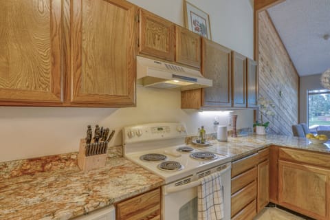 Fully equipped kitchen