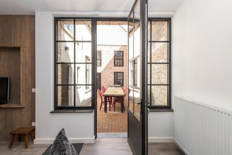 Entrance / Reception