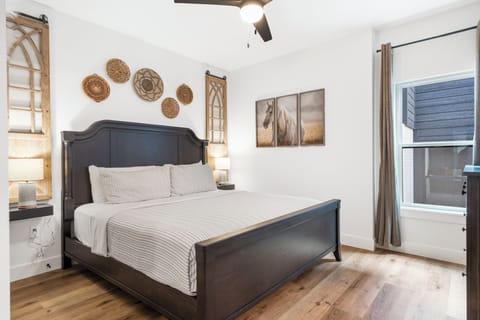 Lower level King #5 with ensuite bathroom