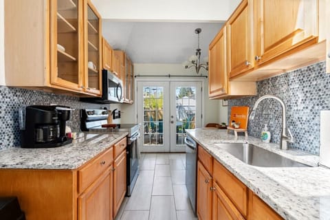 Fully Furnished Kitchen