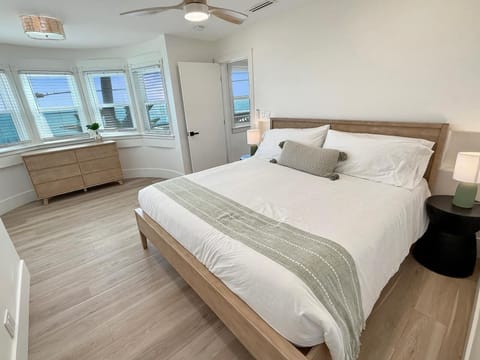 Bedroom 6 (second floor) with ensuite