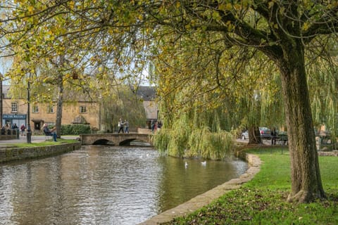Bourton-on-the-Water - StayCotswold
