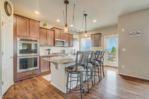 Indulge in culinary adventures with a side of breathtaking mountain vistas