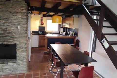 0cf5b15d d82b 4dc6 8b74 84202bf63ccf