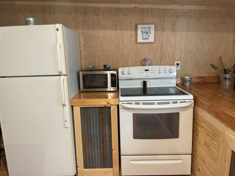 Microwave, oven, stovetop, coffee/tea maker