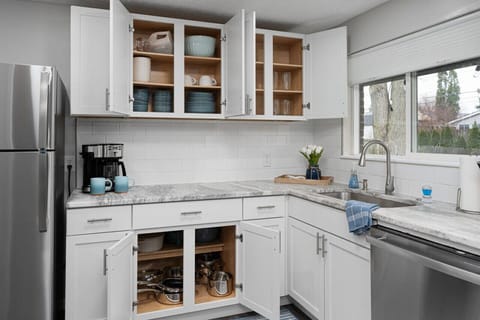 Fully Furnished Kitchen