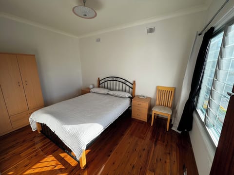 3 bedrooms, iron/ironing board