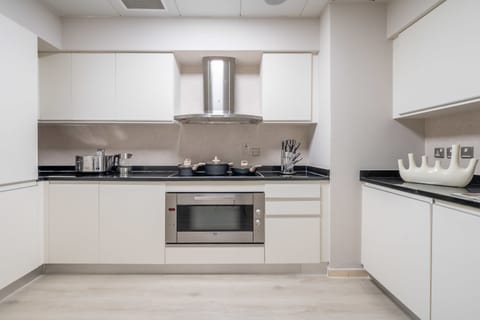 Fully equipped kitchen (nespresso machine not pictured)