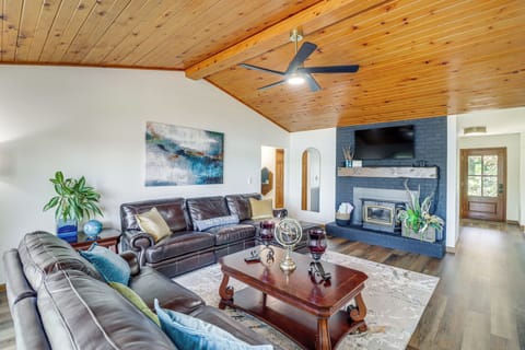 Greers Ferry Vacation Rental | 5BR | 3BA | Stairs Required | 3,200 Sq Ft