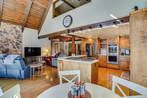 Living/Dining Area | Main Level | Central Heating | Free WiFi | Open Floor Plan