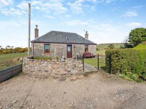 Exterior | Kilbride Cottage - Shannochie Cottages, Shannochie