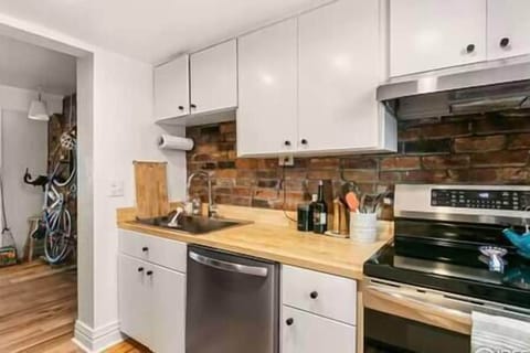 B163ffb6 935a 487c 930f 8580c56b6579