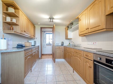 Kitchen | Barnstable - Shannochie Cottages, Shannochie