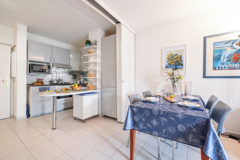 Kitchen and dining area