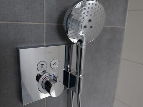 Hand-held showerhead