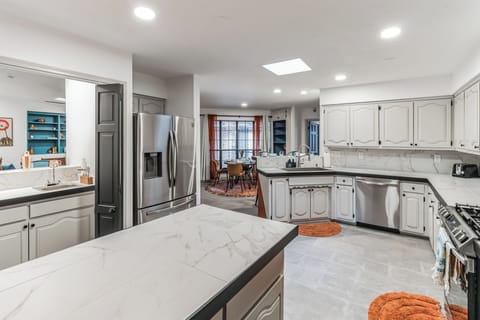 Kitchen with kitchen island