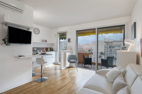 Living and dining room