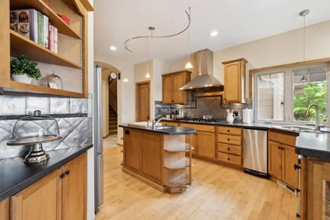 Cook a delicious meal with family and friends!