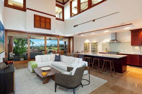 Open the electronic pocket doors for seamless indoor/outdoor living.