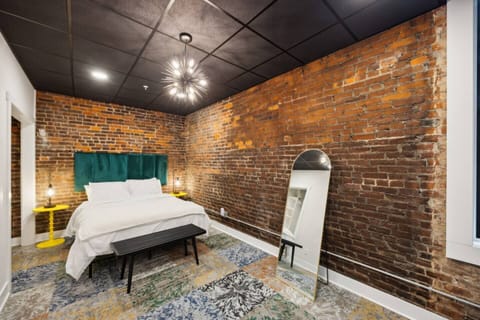 Located on 2nd floor - Bedroom - Queen Tempur-Pedic