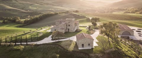 Activities, Amenities, Balcony / Terrace / Patio, Bedroom, Building Exterior, Hot Tub, Main Entrance, Outdoor, Shopping, Spring, Summer, Wellness