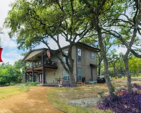 Large backyard -fenced