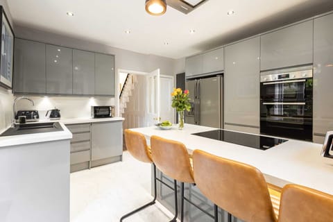 Rock End, Matlock - Host & Stay