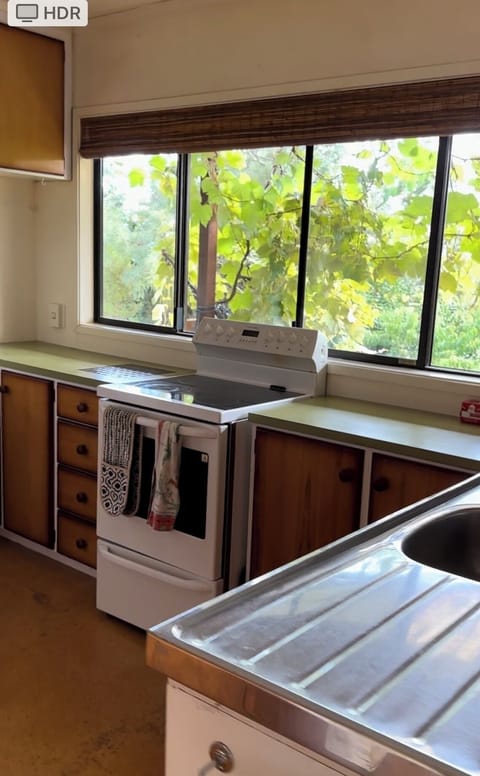 Original avocado kitchen!