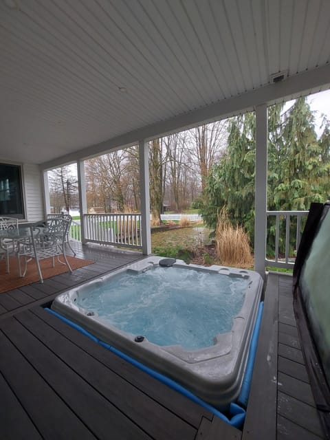 Must keep hot tub covered when not in use